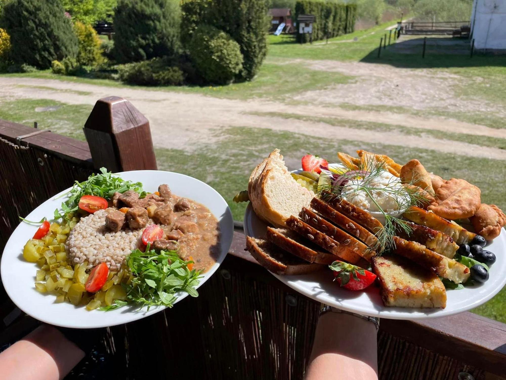 Folwark Luknajno Nad Jeziorem Sniardwy Gospoda Dziedzictwo Kulinarne Warmia-Mazury Mikołajki Luaran gambar